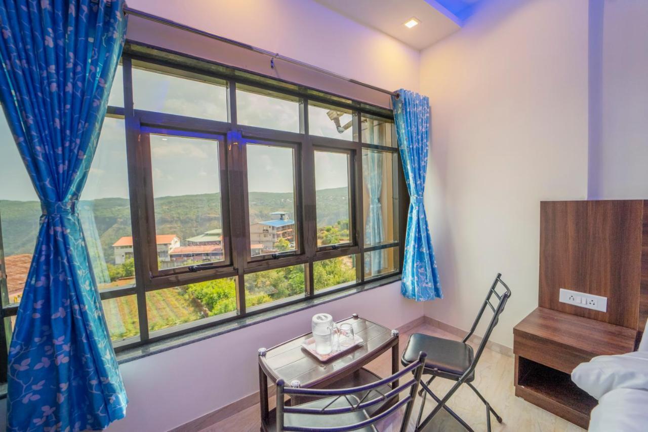 Veggies Residency & Pure Veg Restaurant Hotel Mahabaleshwar Exterior photo