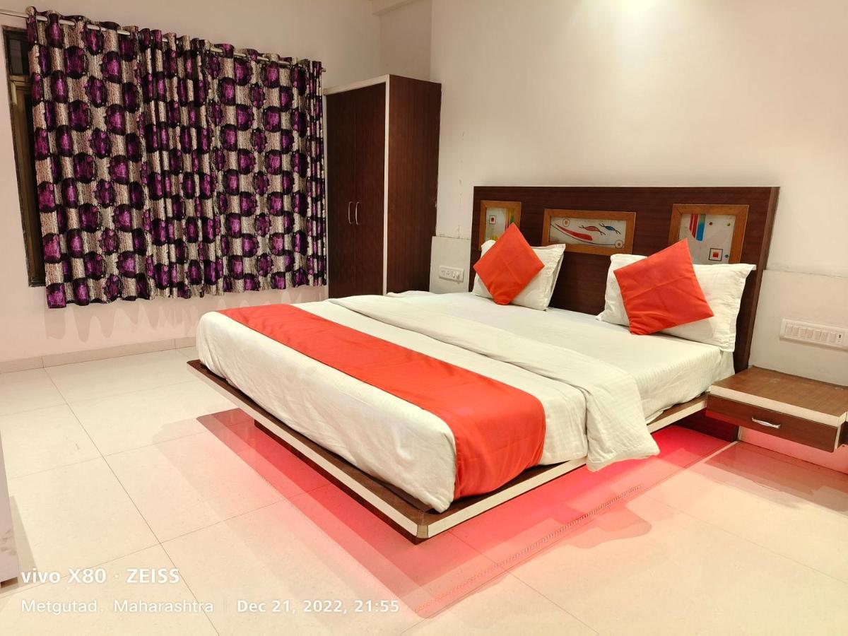 Veggies Residency & Pure Veg Restaurant Hotel Mahabaleshwar Exterior photo
